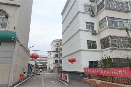 城西四季阳光3室2厅1卫110m2简单装修
